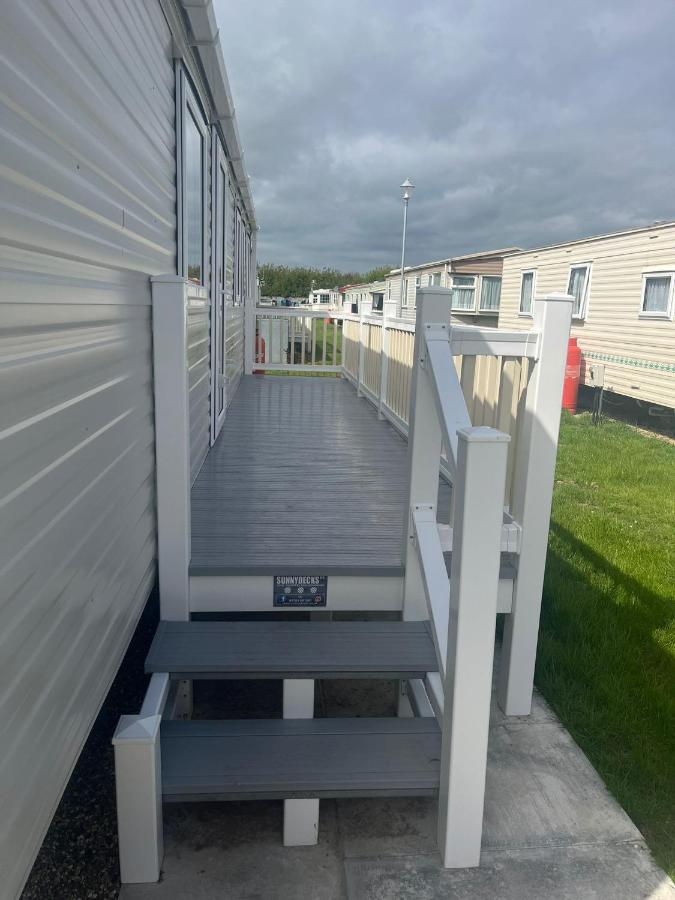 Kings Caravan Park Chapel Saint Leonards Exterior photo